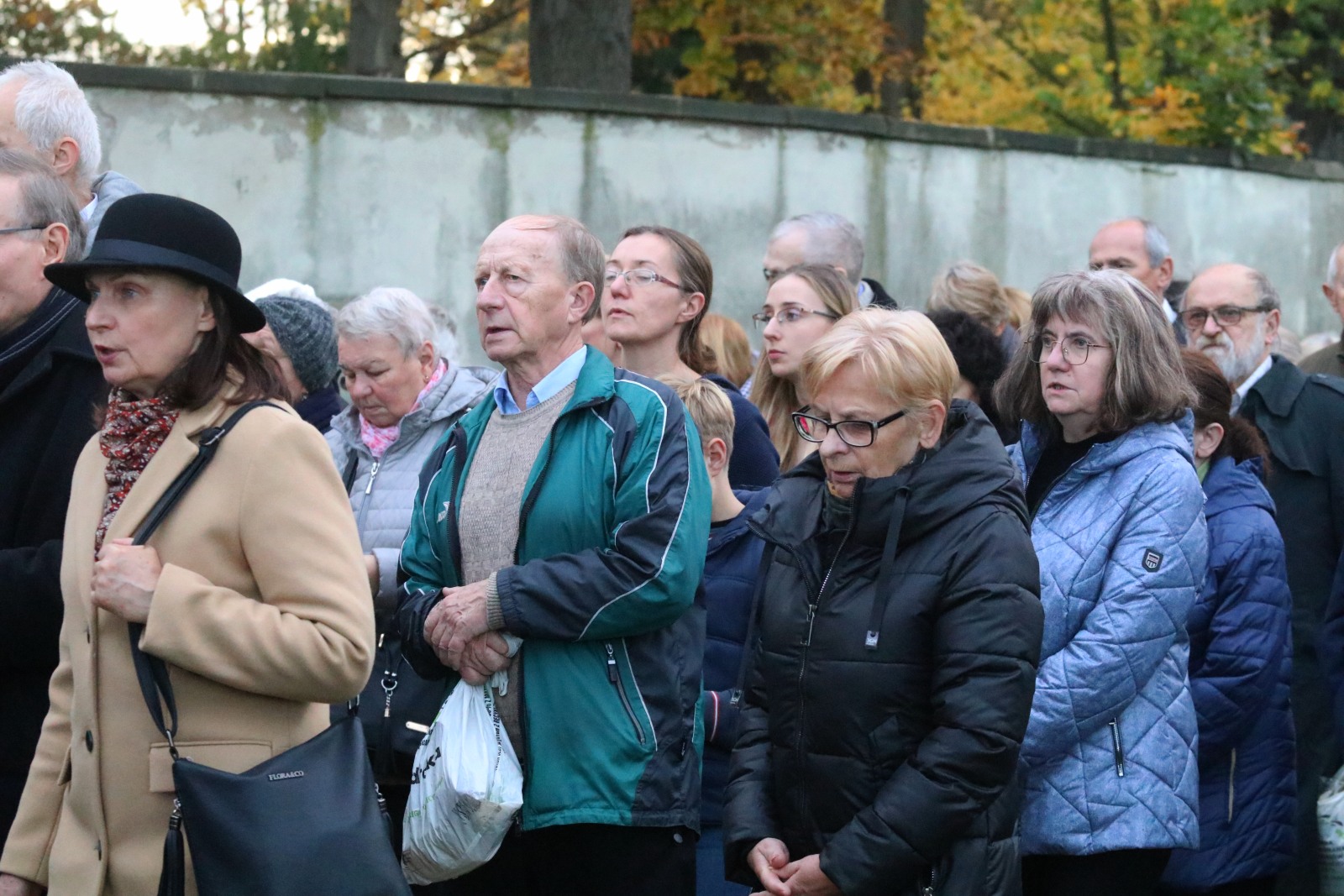 Na Cmentarzu Komunalnym w Legnicy modlono się za zmarłych