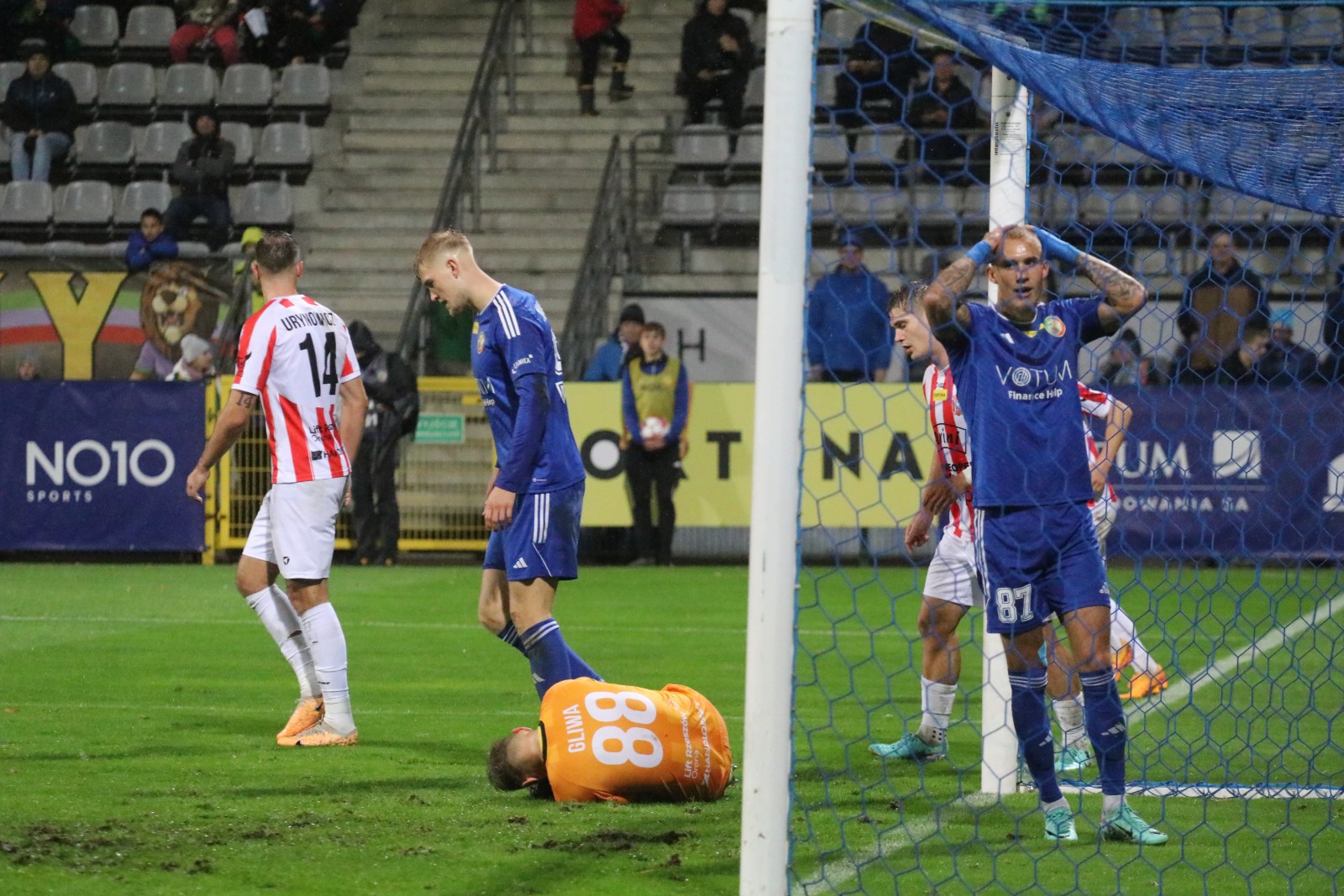 Miedź przegrała z Resovią w meczu 14 kolejki Fortuna 1 Ligi