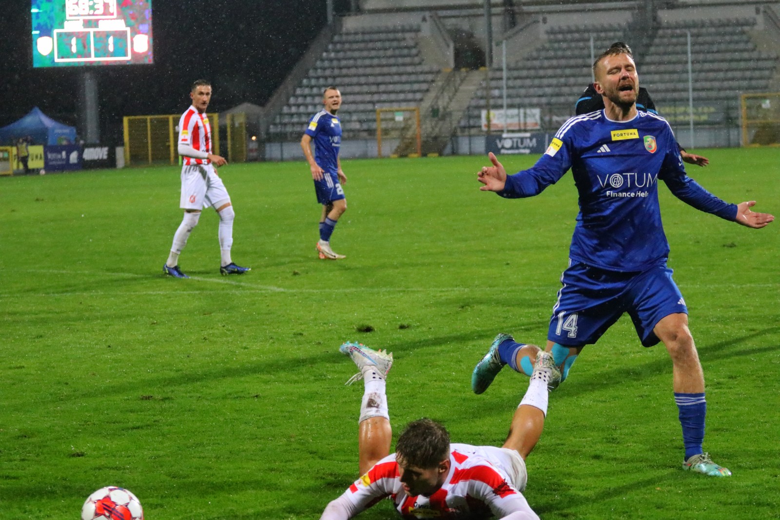 Miedź przegrała z Resovią w meczu 14 kolejki Fortuna 1 Ligi