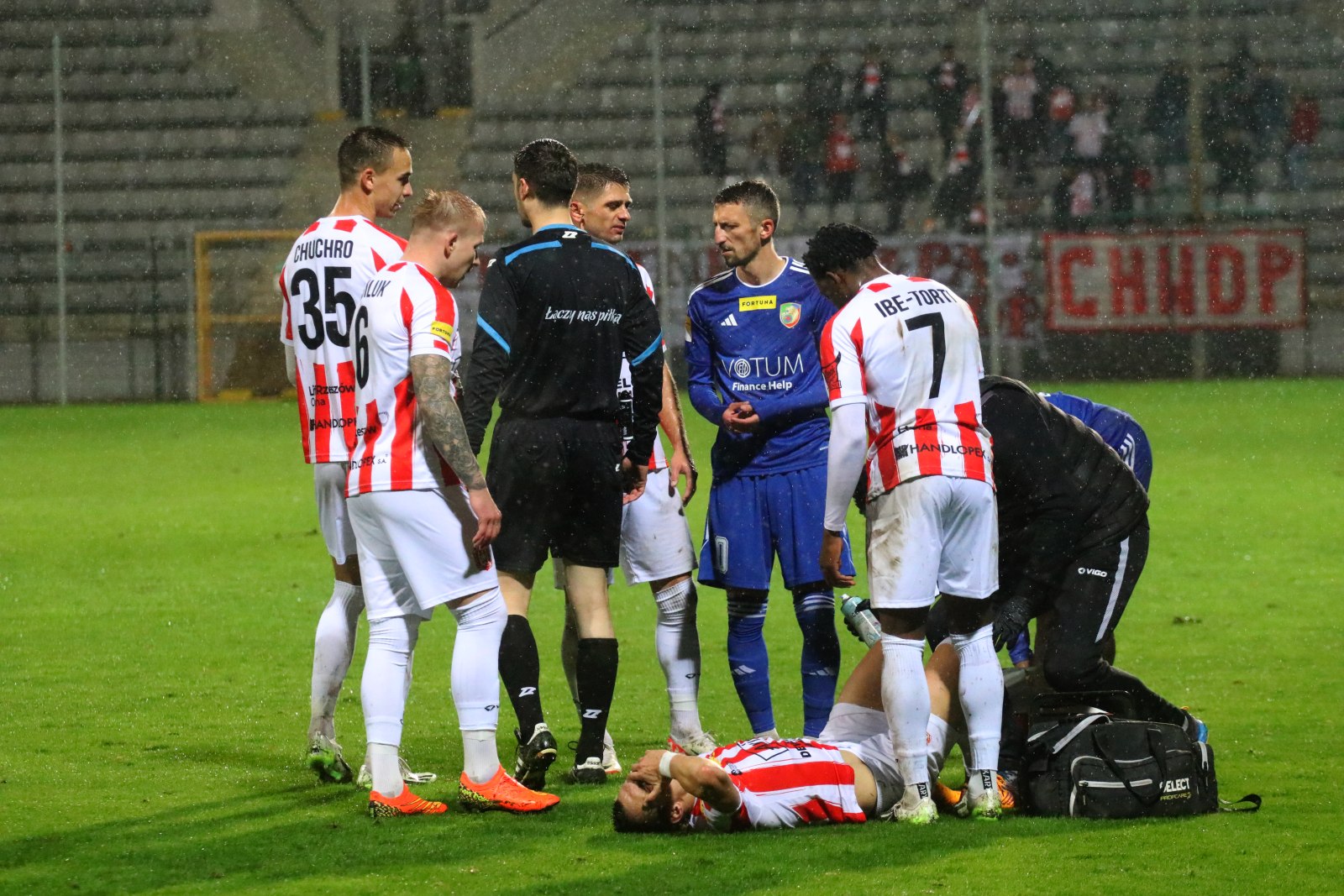 Miedź przegrała z Resovią w meczu 14 kolejki Fortuna 1 Ligi
