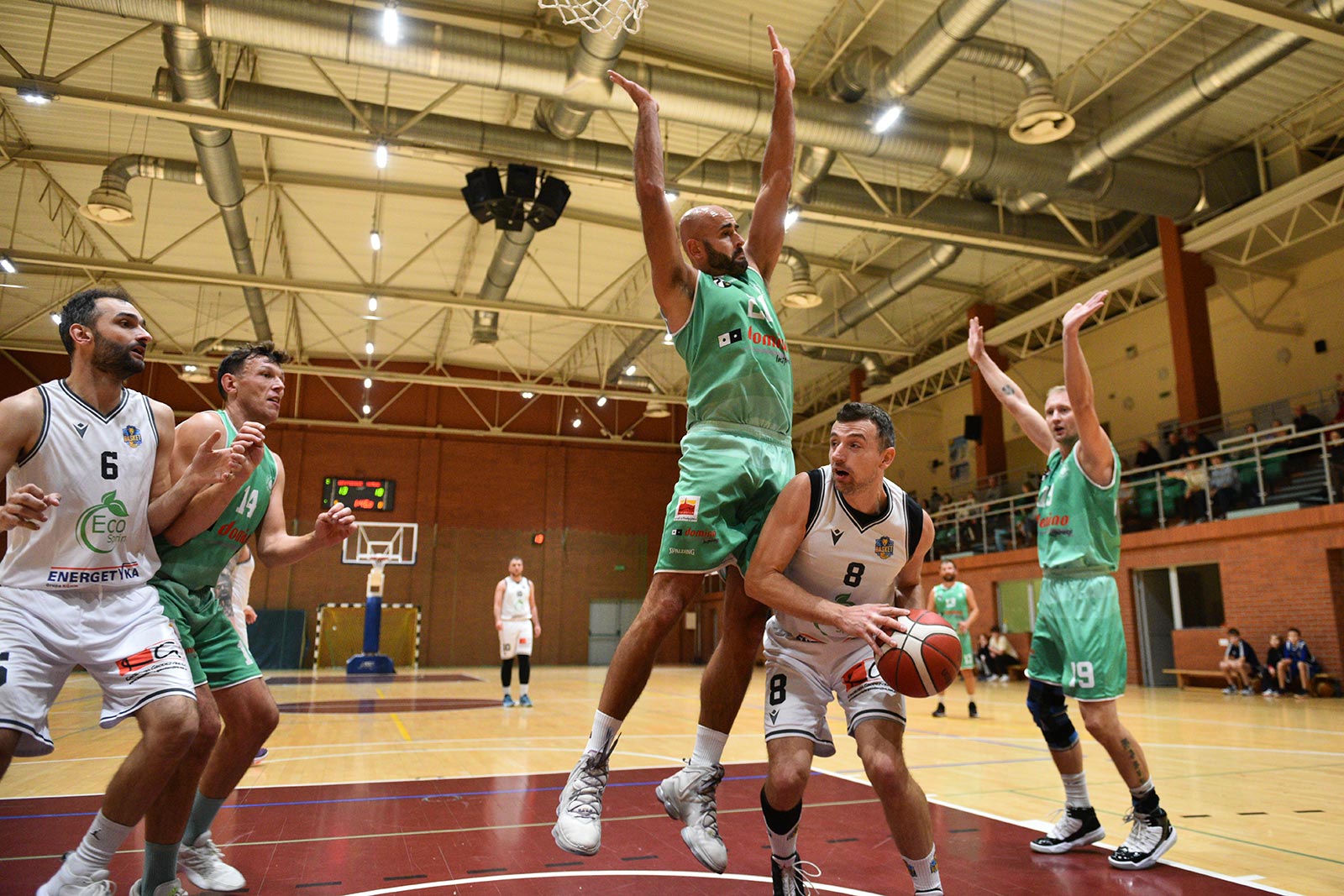 Thriller na Wierzyńskiego. Wygrana Basketu Legnica