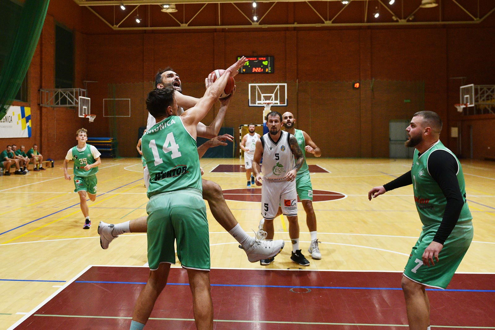 Thriller na Wierzyńskiego. Wygrana Basketu Legnica
