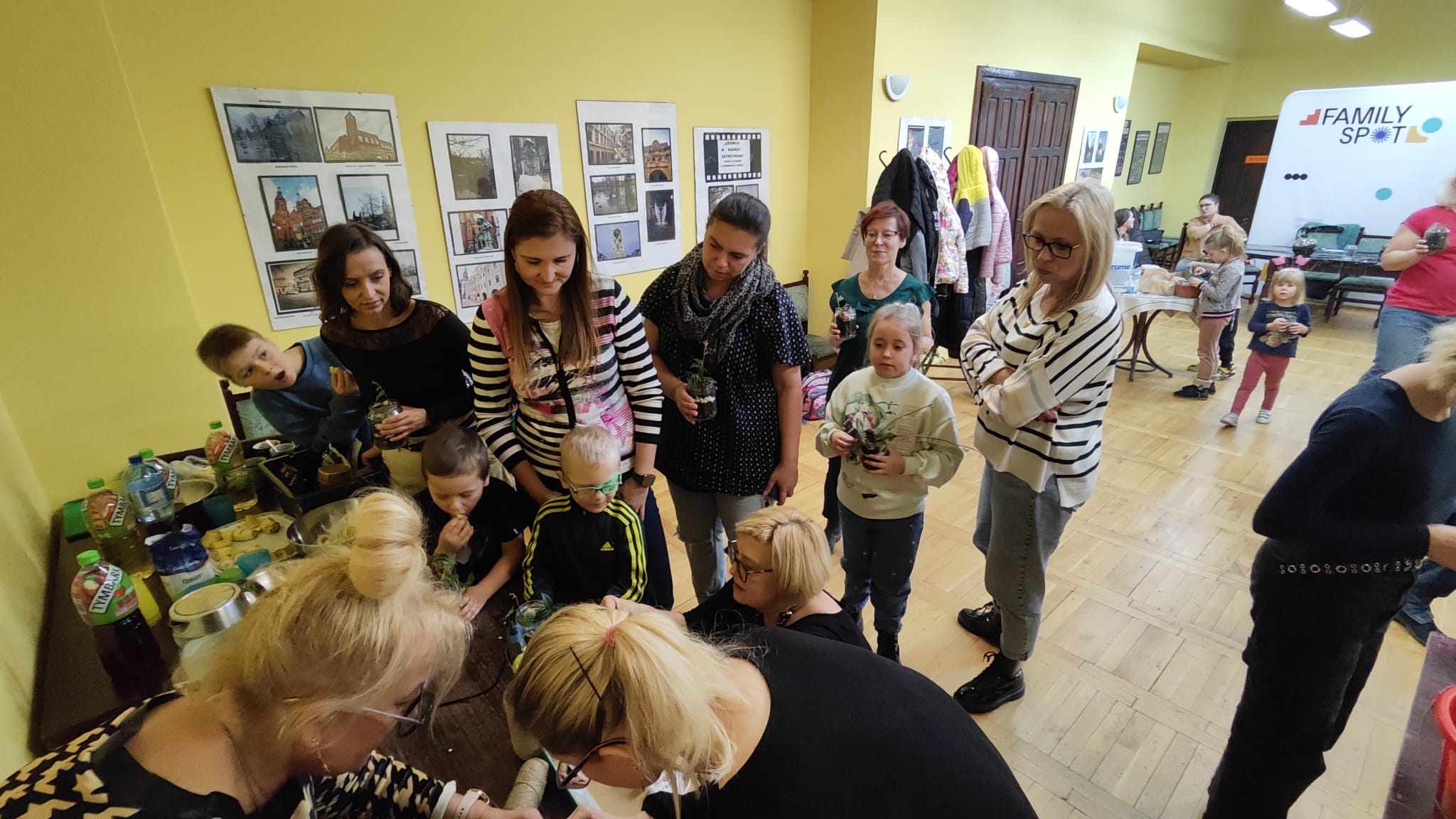 Warsztaty florystyczne Koła Dużych Rodzin 3 Plus Koło Legnica
