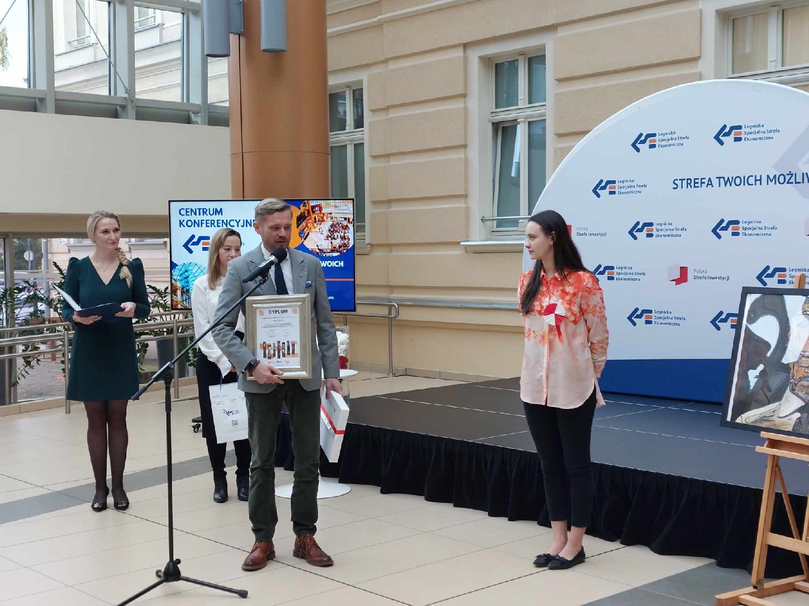 Centrum Konferencyjne LSSE nabiera nowego wymiaru