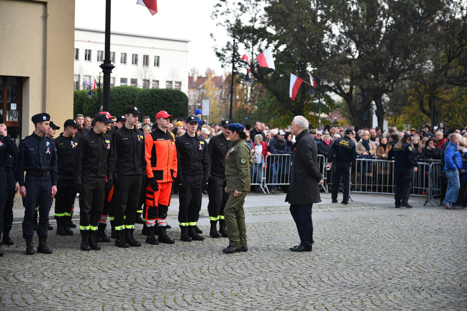 Na sztandar ślubowali strzec godności i honoru munduru