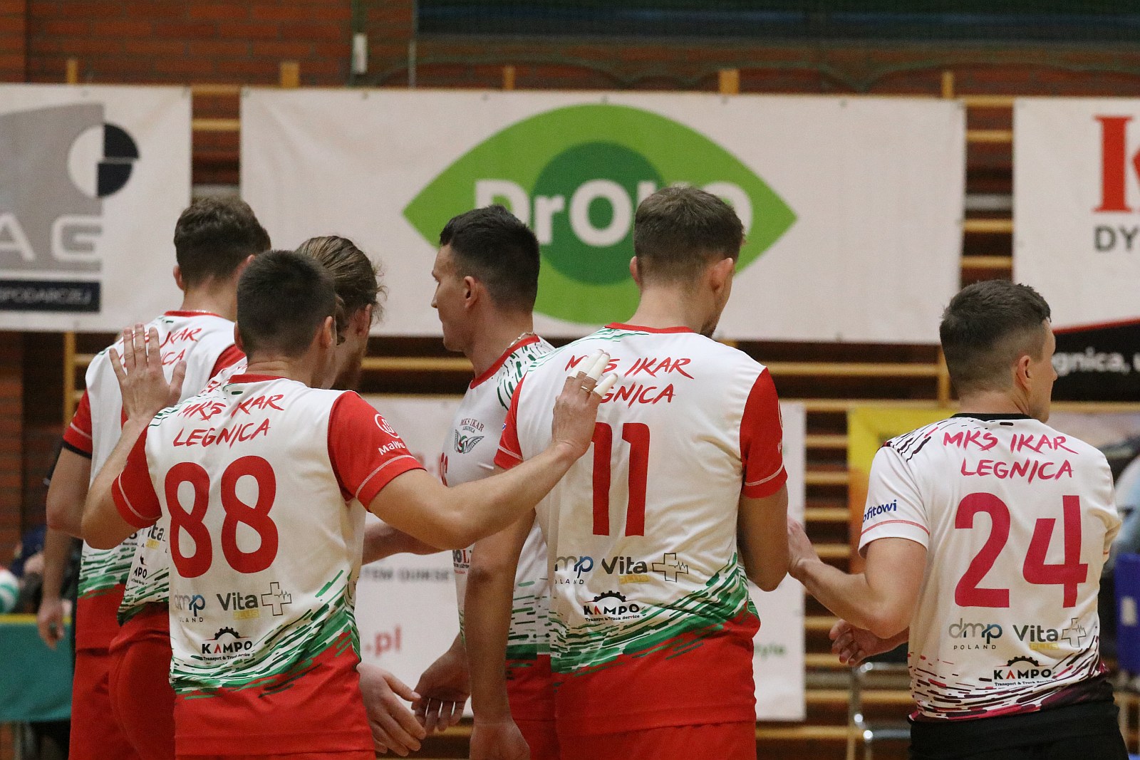 Drużyna gości okazała się za mocna dla Ikara Legnica   
