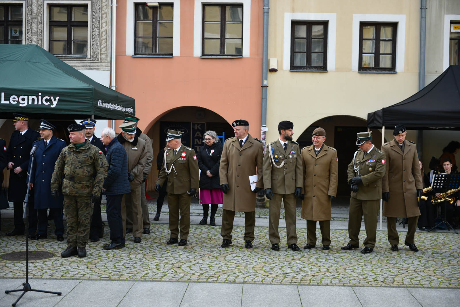 Na sztandar ślubowali strzec godności i honoru munduru