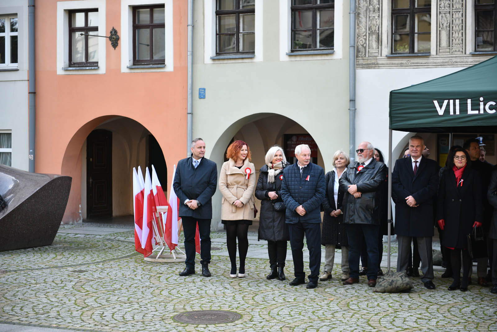 Na sztandar ślubowali strzec godności i honoru munduru