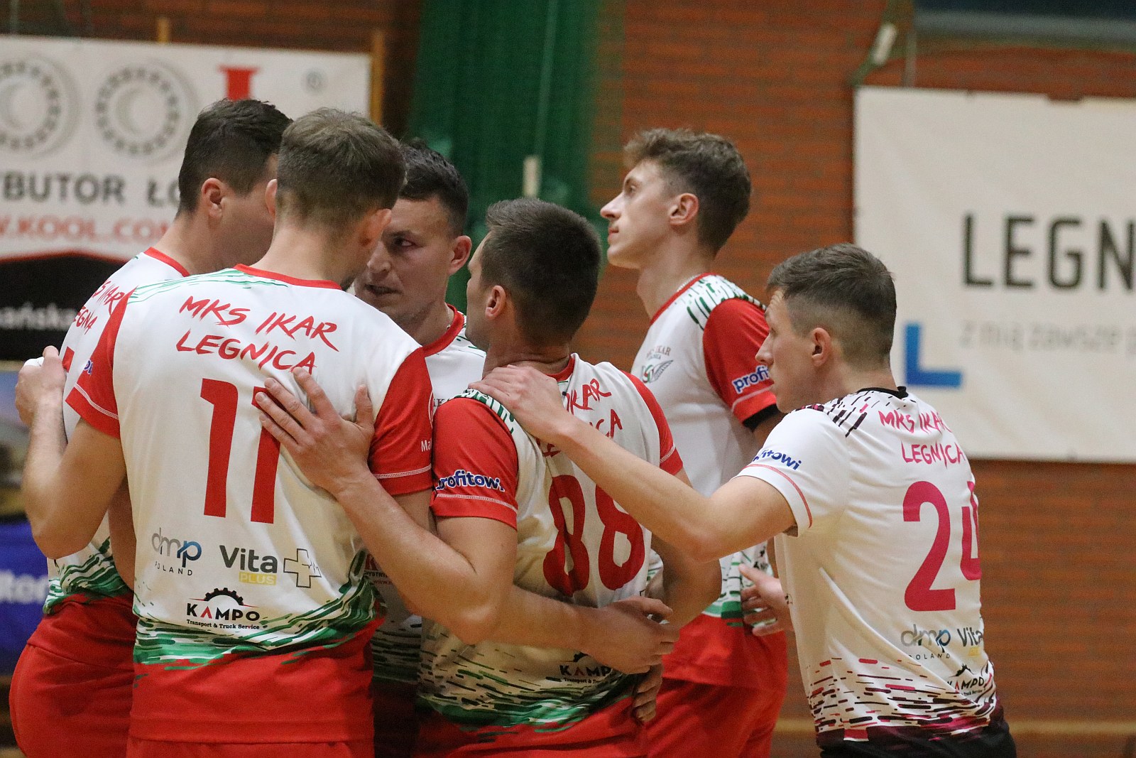 Drużyna gości okazała się za mocna dla Ikara Legnica   
