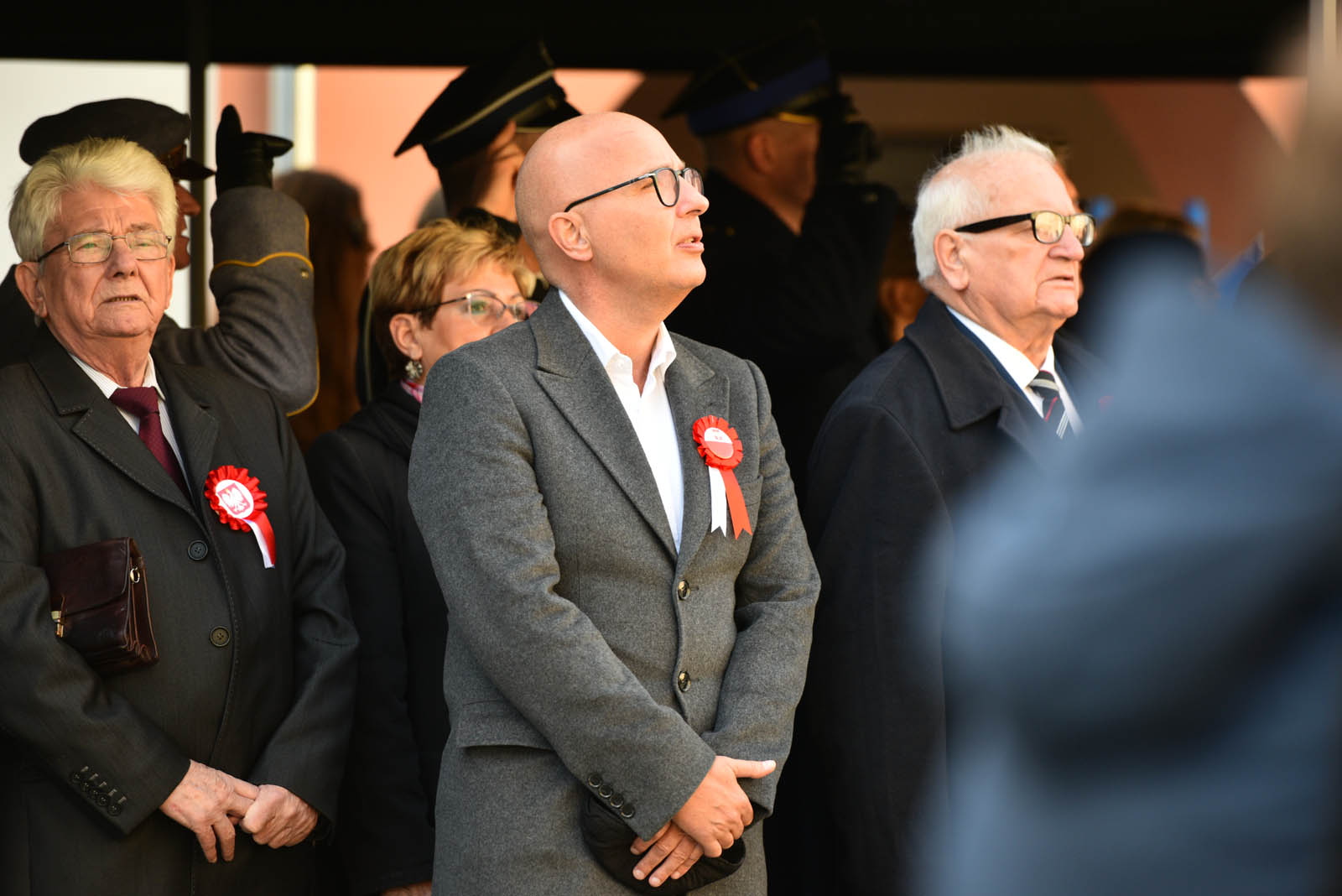Na sztandar ślubowali strzec godności i honoru munduru