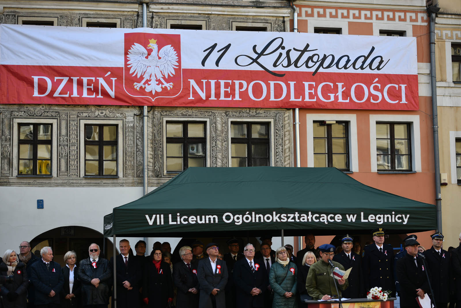 Na sztandar ślubowali strzec godności i honoru munduru