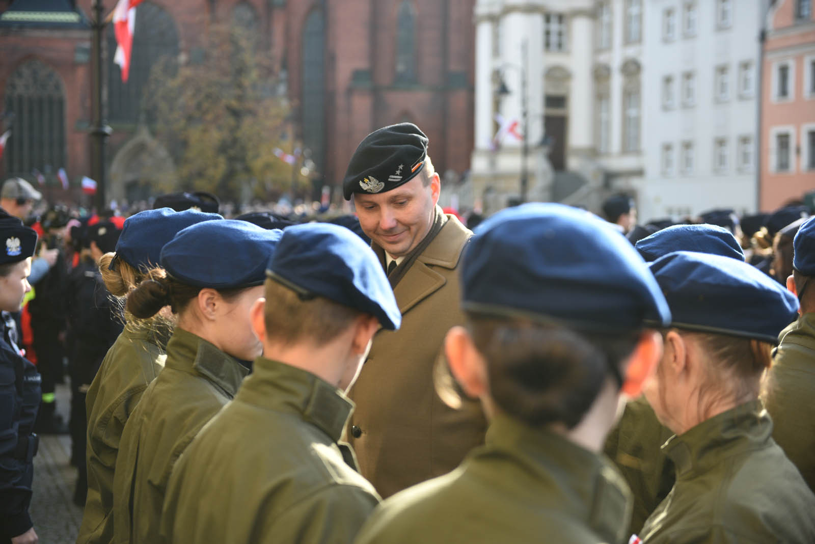 Na sztandar ślubowali strzec godności i honoru munduru