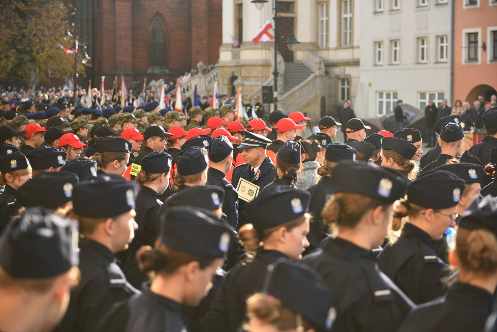 Na sztandar ślubowali strzec godności i honoru munduru