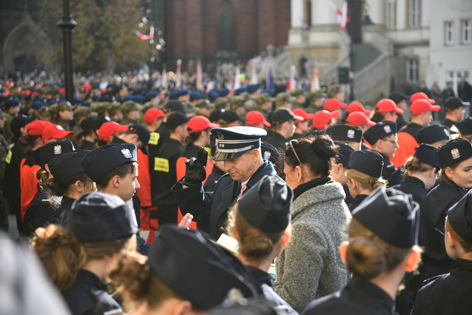Na sztandar ślubowali strzec godności i honoru munduru