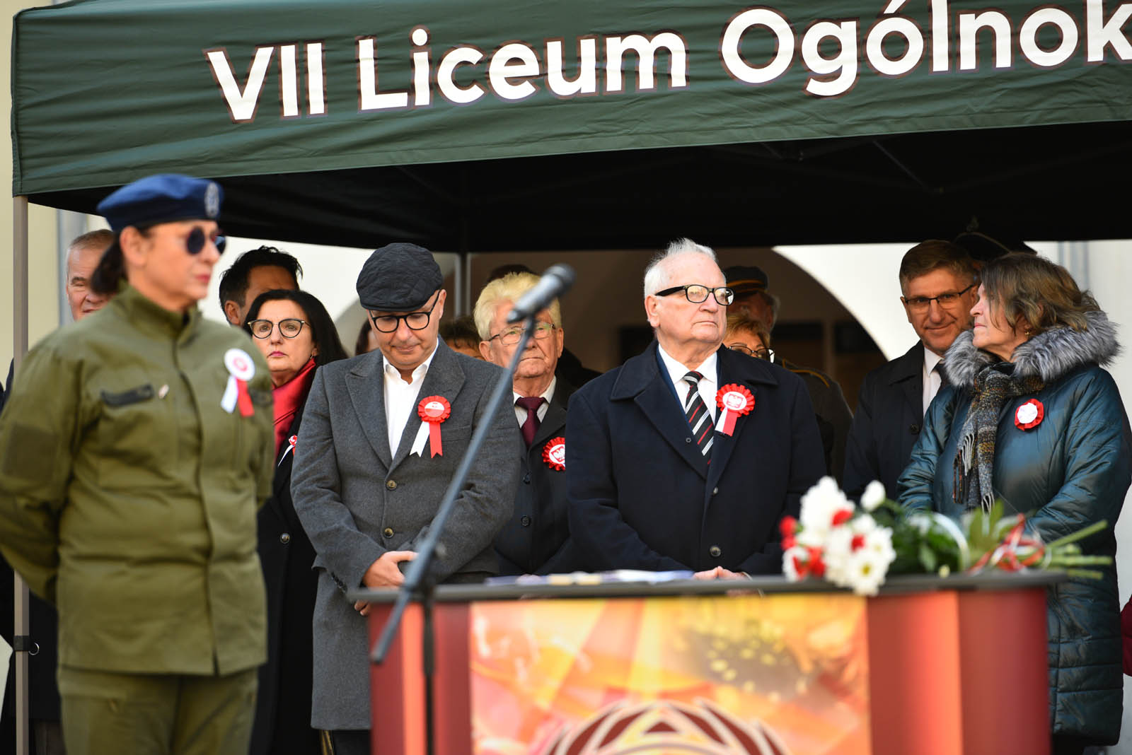 Na sztandar ślubowali strzec godności i honoru munduru