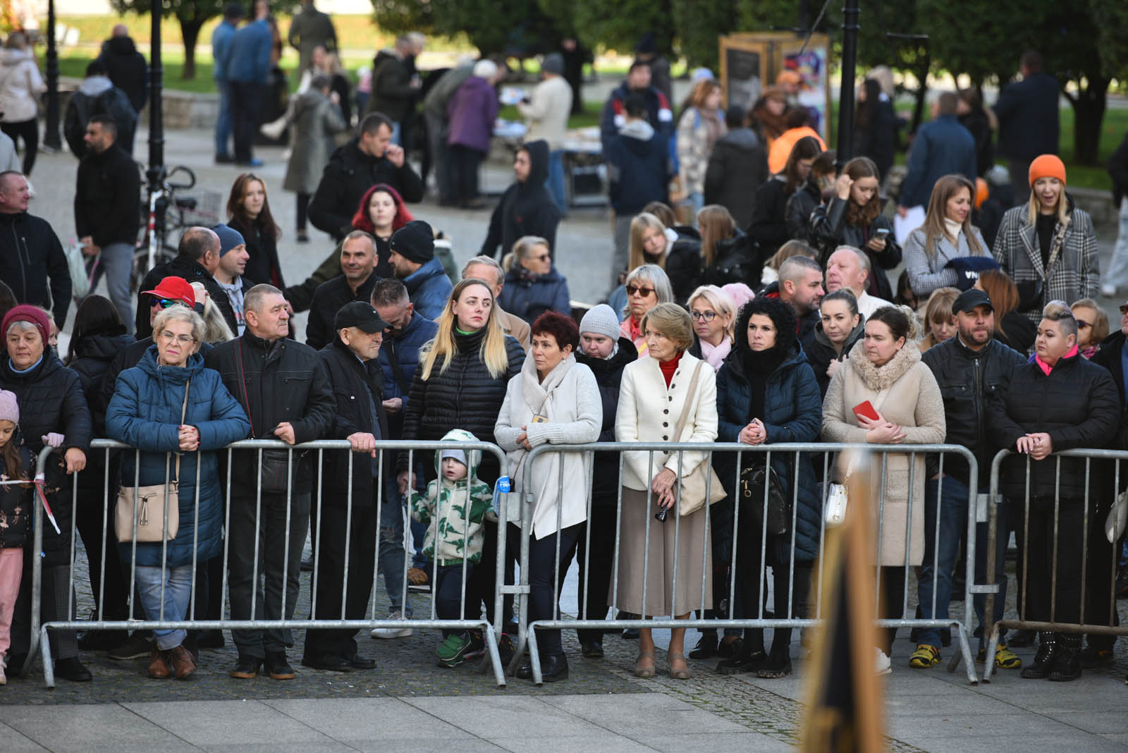 Na sztandar ślubowali strzec godności i honoru munduru