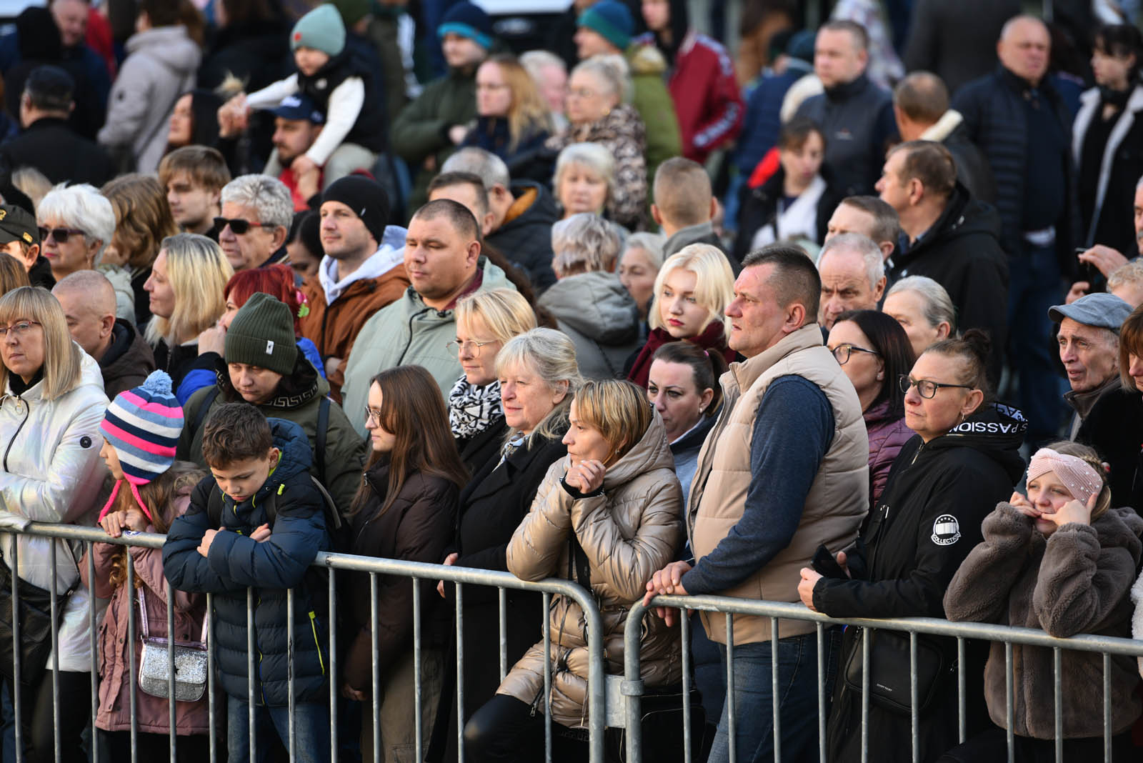 Na sztandar ślubowali strzec godności i honoru munduru