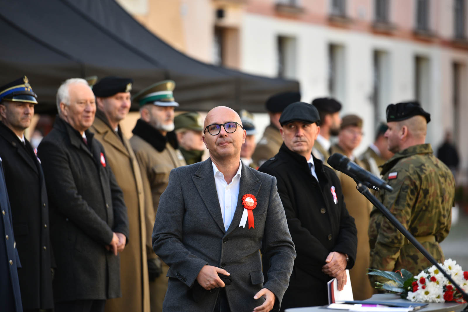 Na sztandar ślubowali strzec godności i honoru munduru