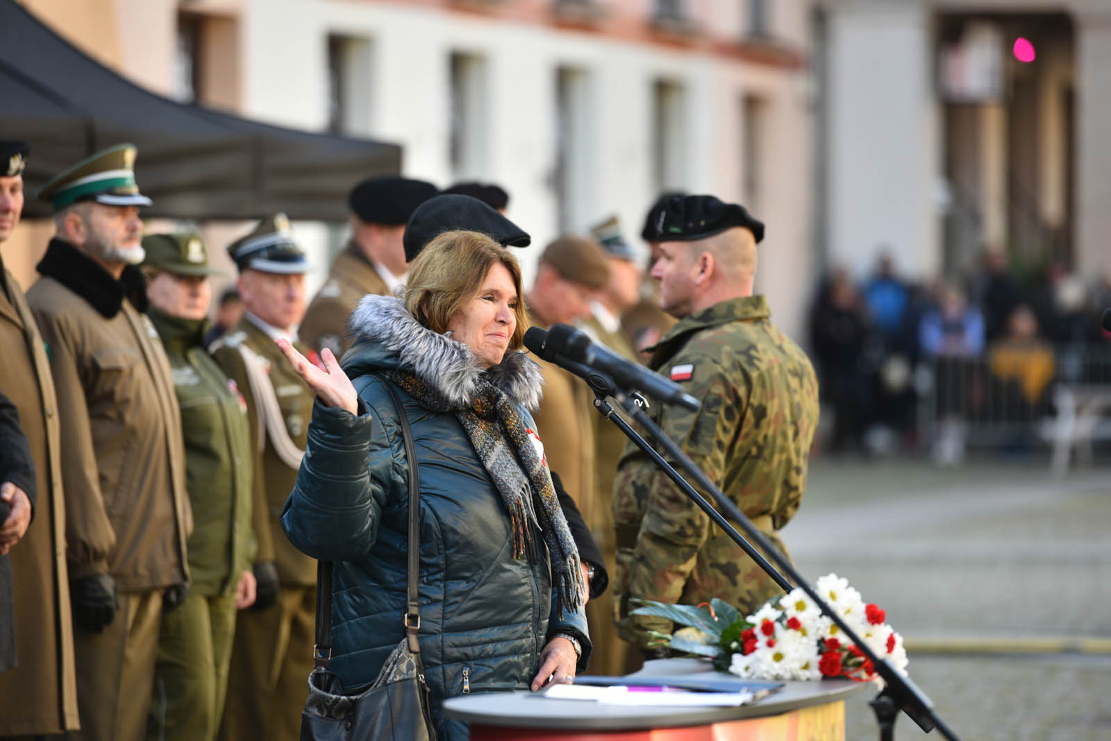 Na sztandar ślubowali strzec godności i honoru munduru