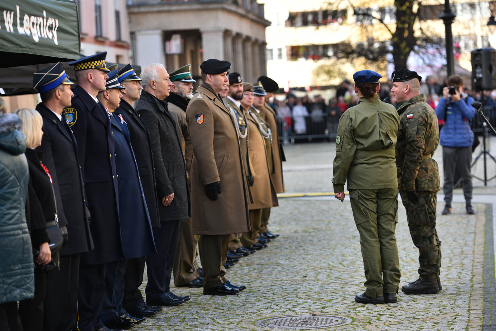 Na sztandar ślubowali strzec godności i honoru munduru