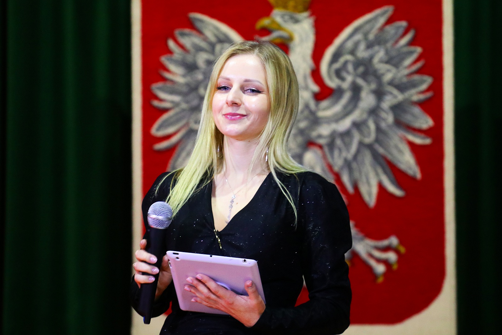 Koncert Patriotyczny w wykonaniu uczniów Nikoli Wardy