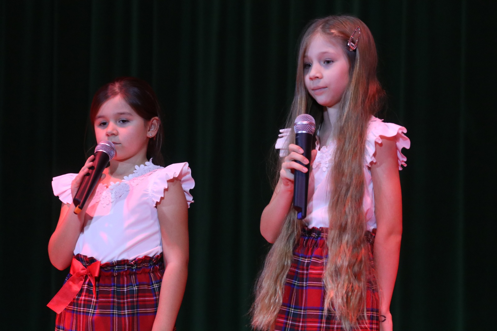 Koncert Patriotyczny w wykonaniu uczniów Nikoli Wardy
