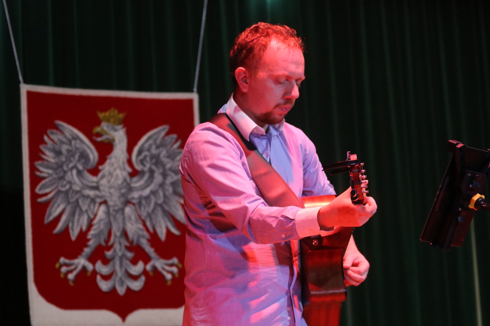 Koncert Patriotyczny w wykonaniu uczniów Nikoli Wardy