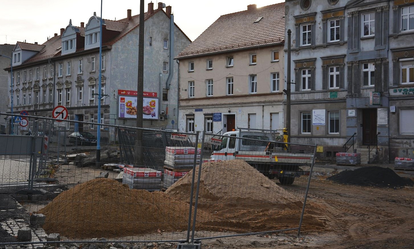 Zobacz jak przebiega przebudowa skrzyżowania w Chojnowie