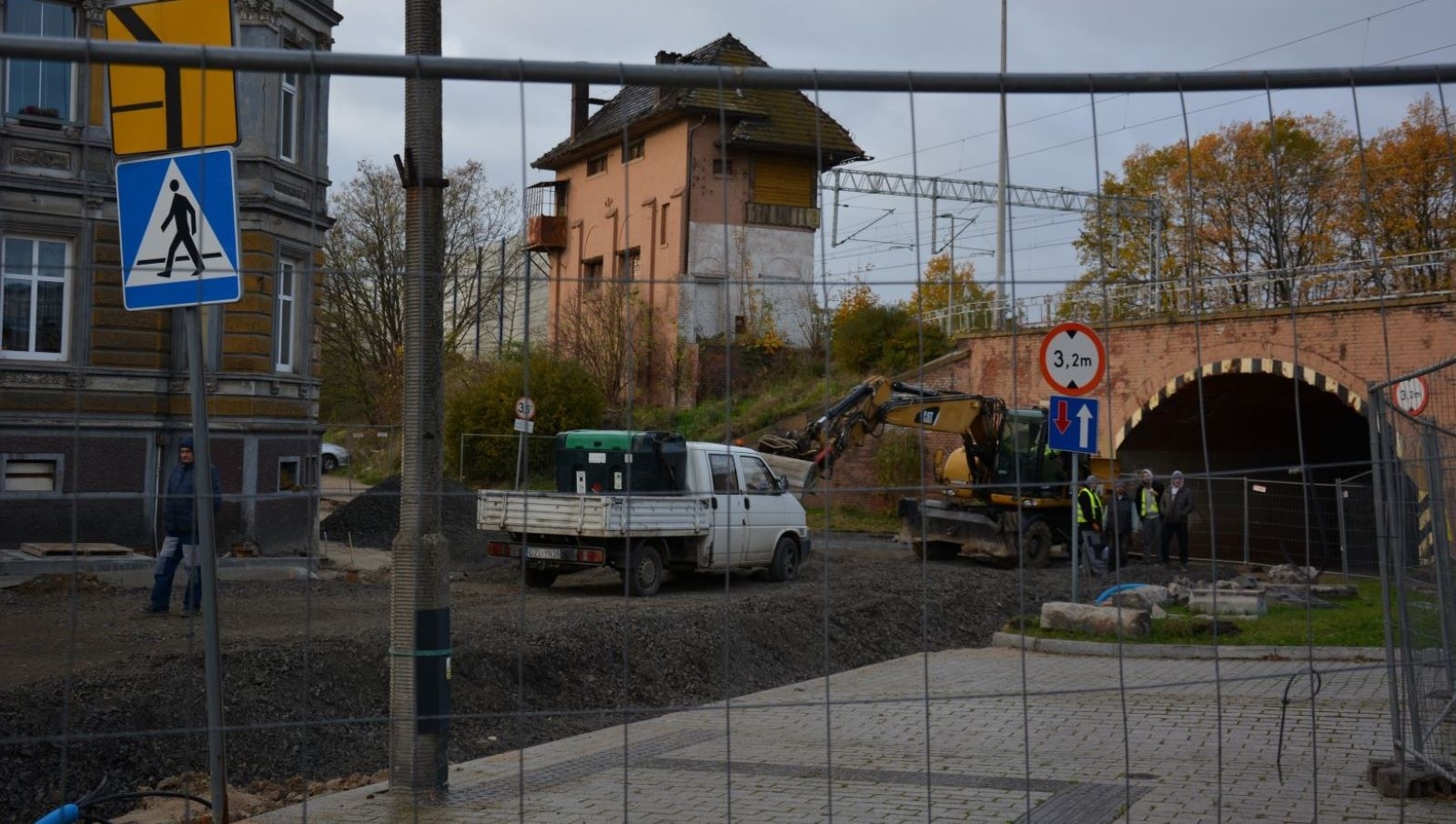 Zobacz jak przebiega przebudowa skrzyżowania w Chojnowie