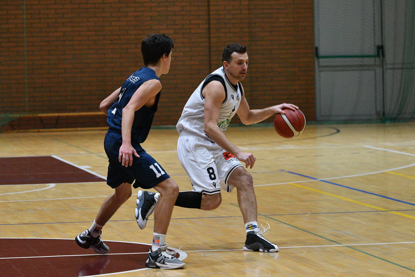 Basket Legnica rzuca ponad sto punktów i zwycięża