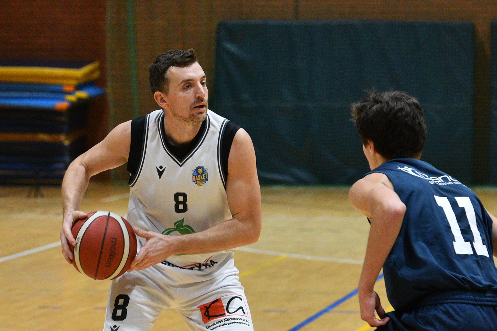 Basket Legnica rzuca ponad sto punktów i zwycięża
