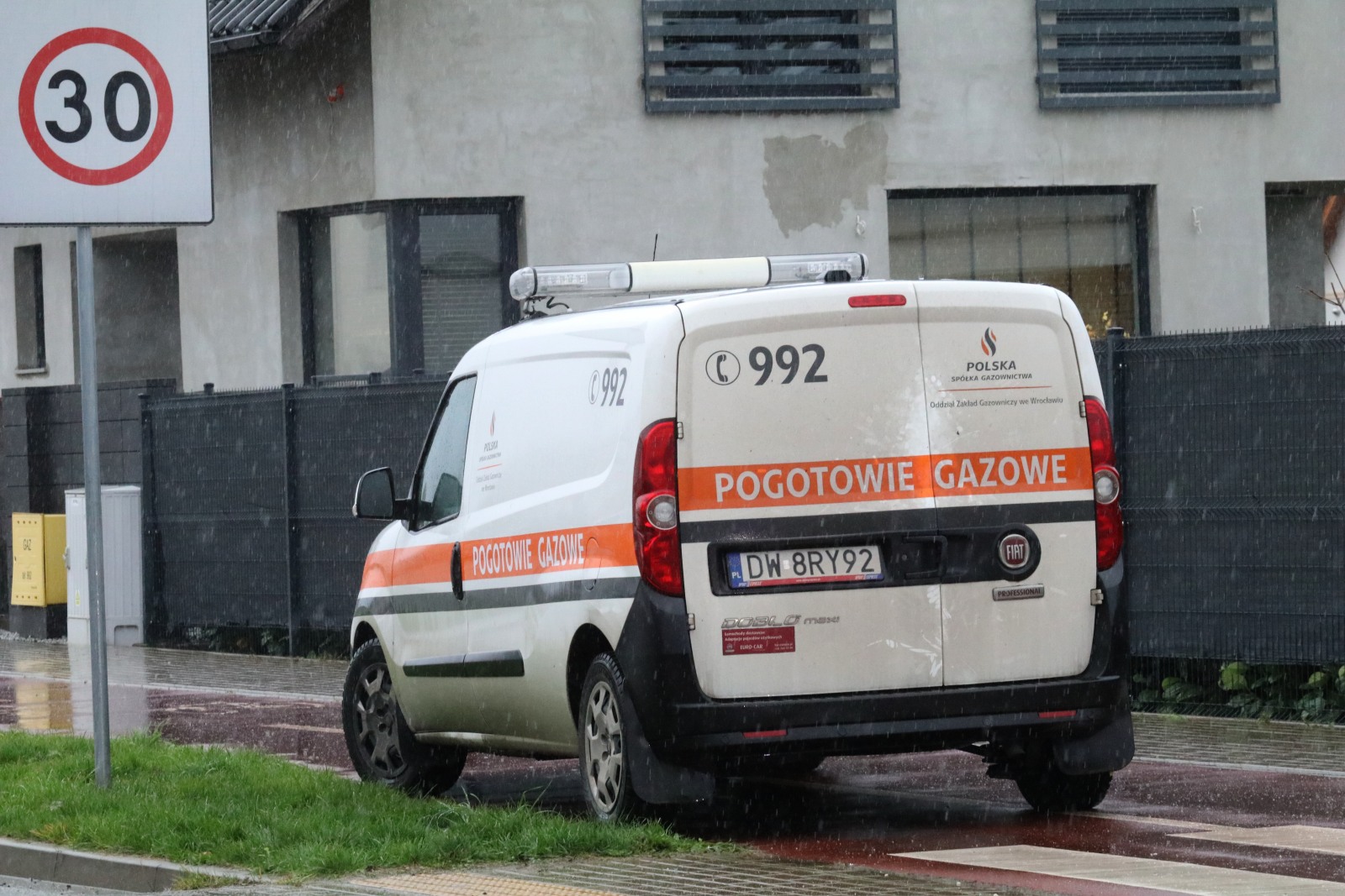 Rozszczelnienie gazociągu przy Henryka Karlińskigo