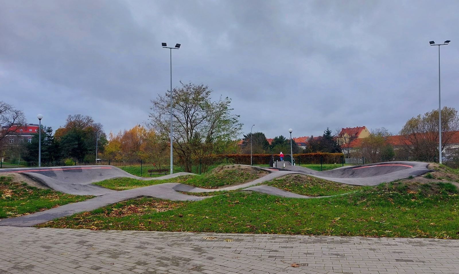 Chojnowski skatepark  pogrążył się w jesienej zadumie