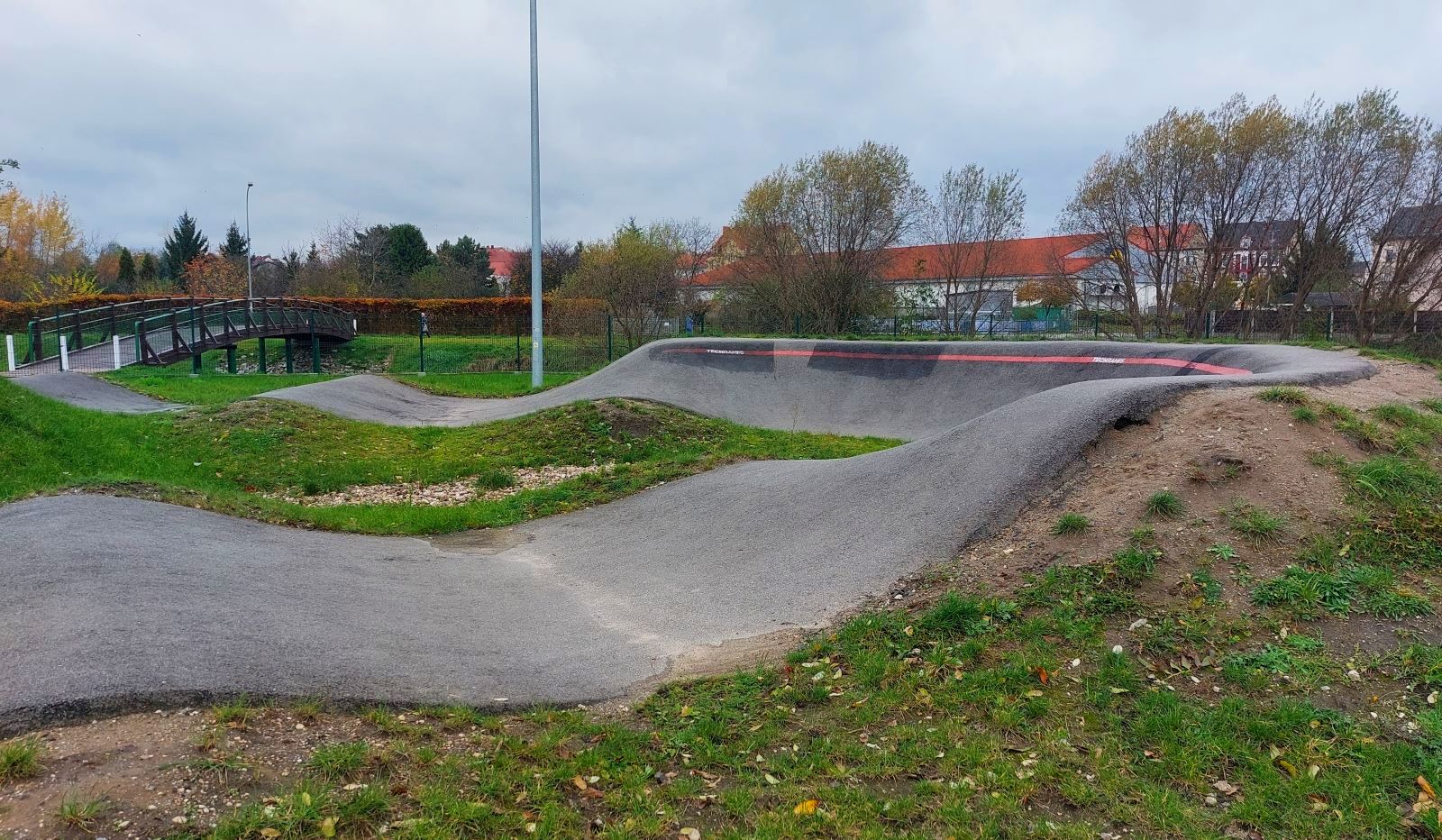 Chojnowski skatepark  pogrążył się w jesienej zadumie