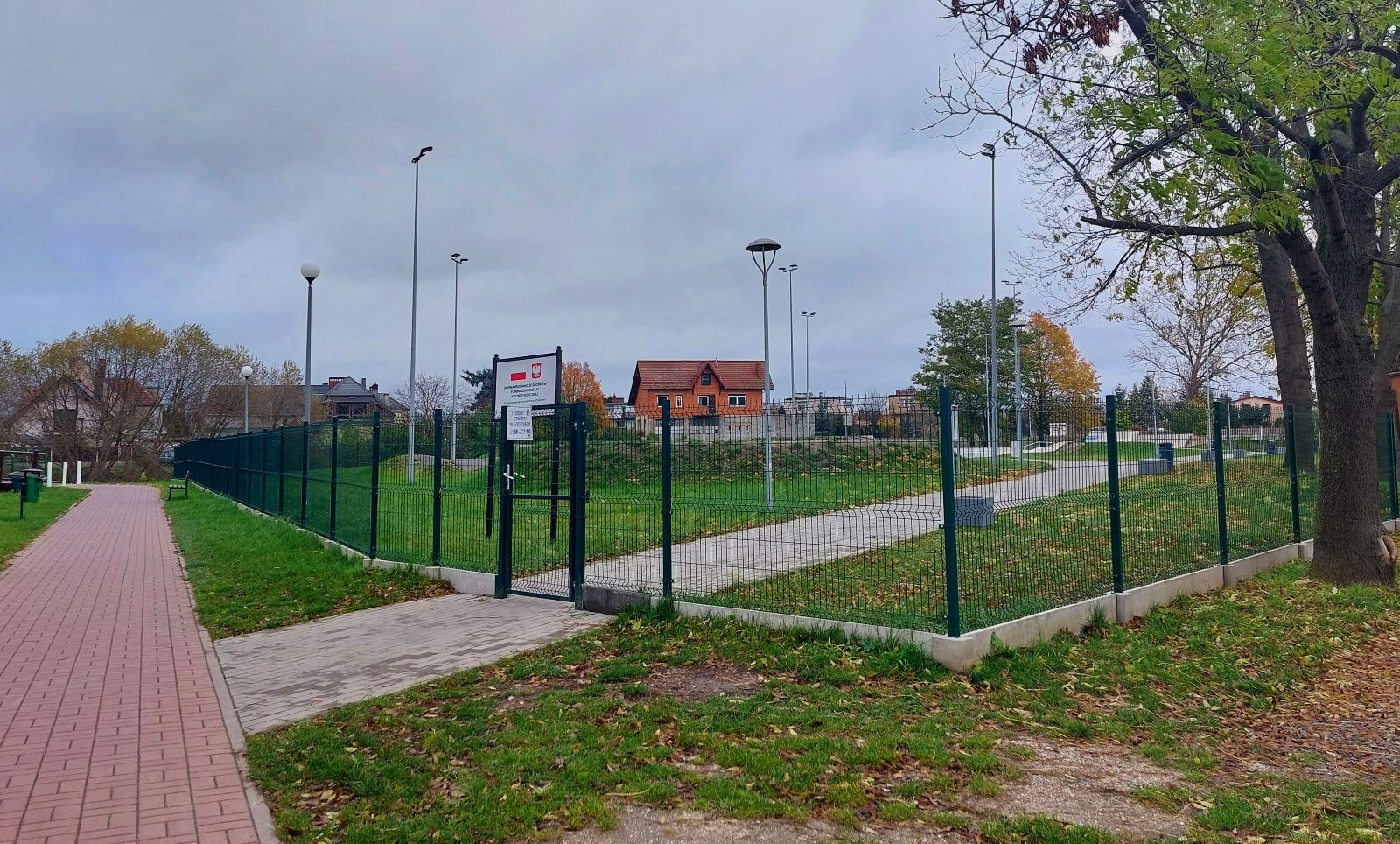 Chojnowski skatepark  pogrążył się w jesienej zadumie