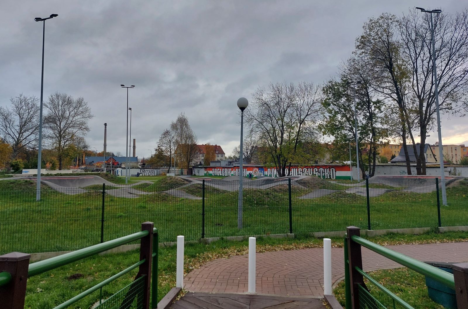 Chojnowski skatepark  pogrążył się w jesienej zadumie