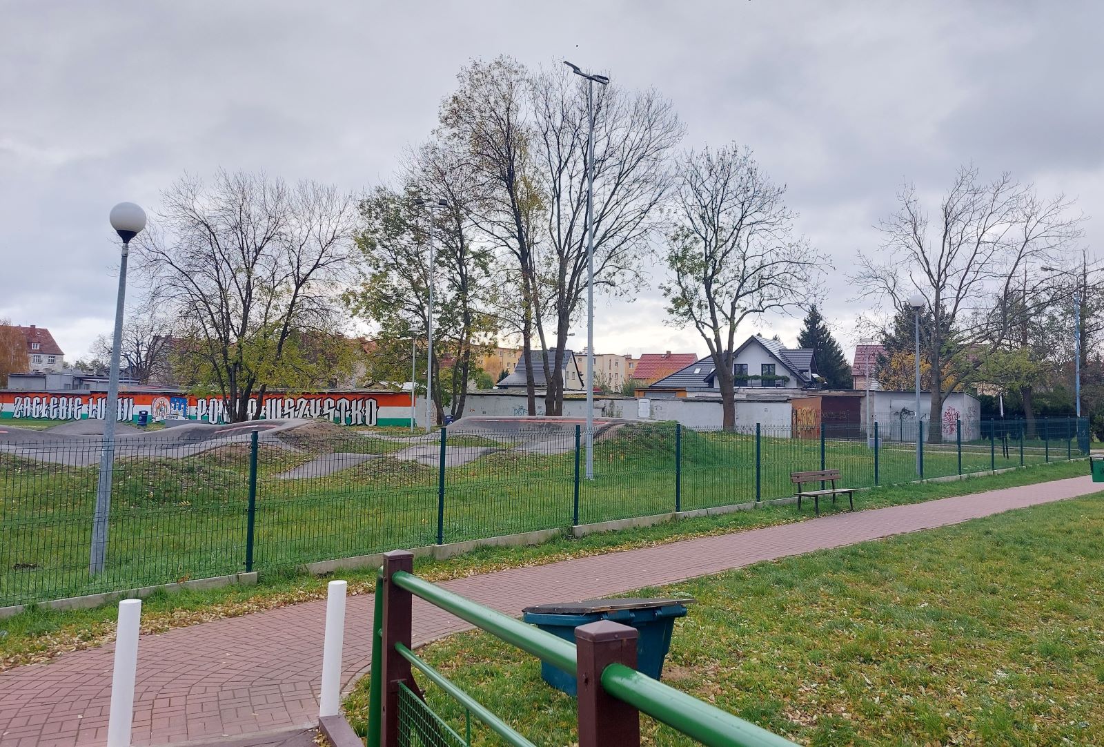 Chojnowski skatepark  pogrążył się w jesienej zadumie