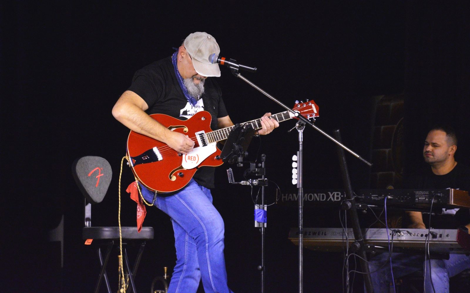 Koncert zespołu  Plug'n'Blues w chojnowskim domu kultury