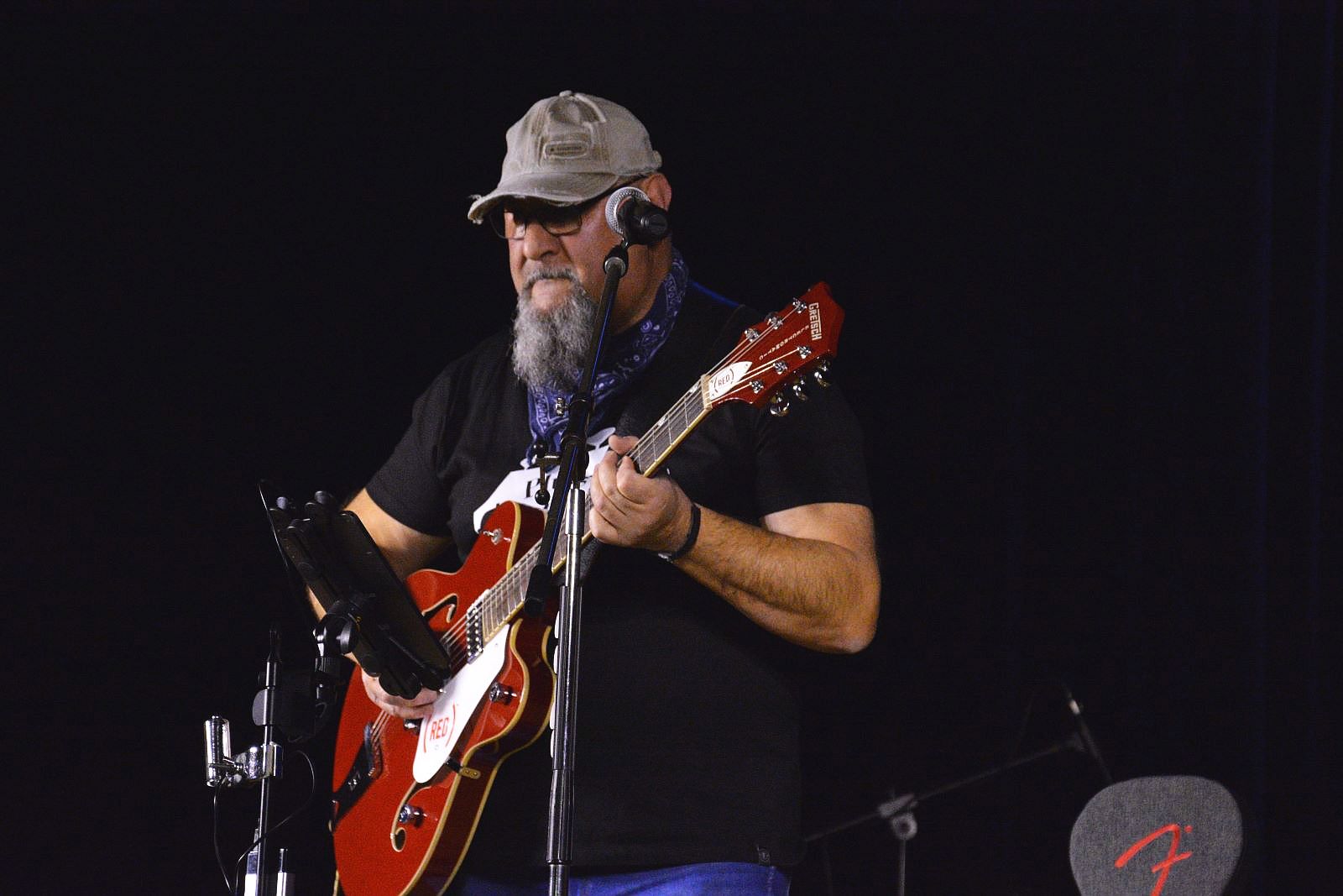 Koncert zespołu  Plug'n'Blues w chojnowskim domu kultury
