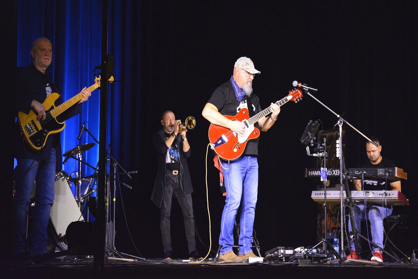 Koncert zespołu  Plug'n'Blues w chojnowskim domu kultury