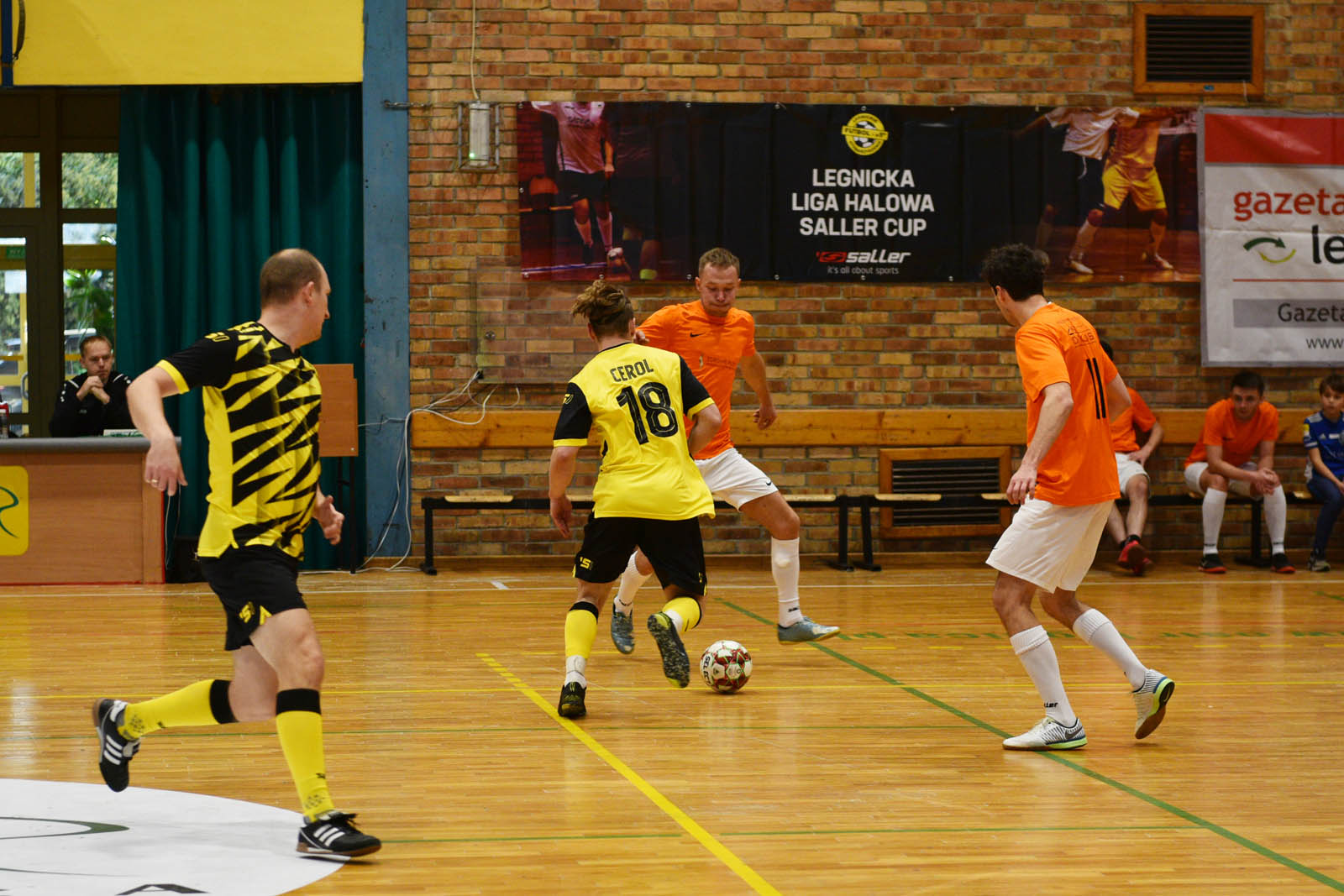 LLH: W meczu otwarcia Białe Sady pokonały Rehabilitację 4:3