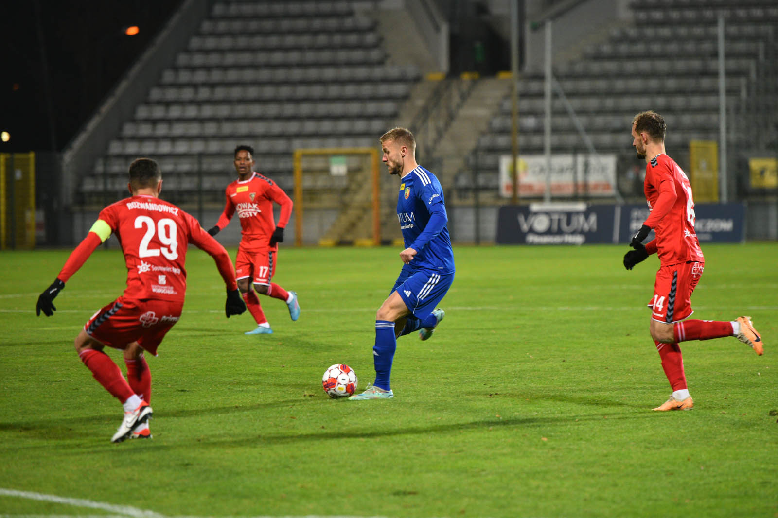 Miedź Legnica pokonała pewnie drużynę Zagłębia Sosnowiec