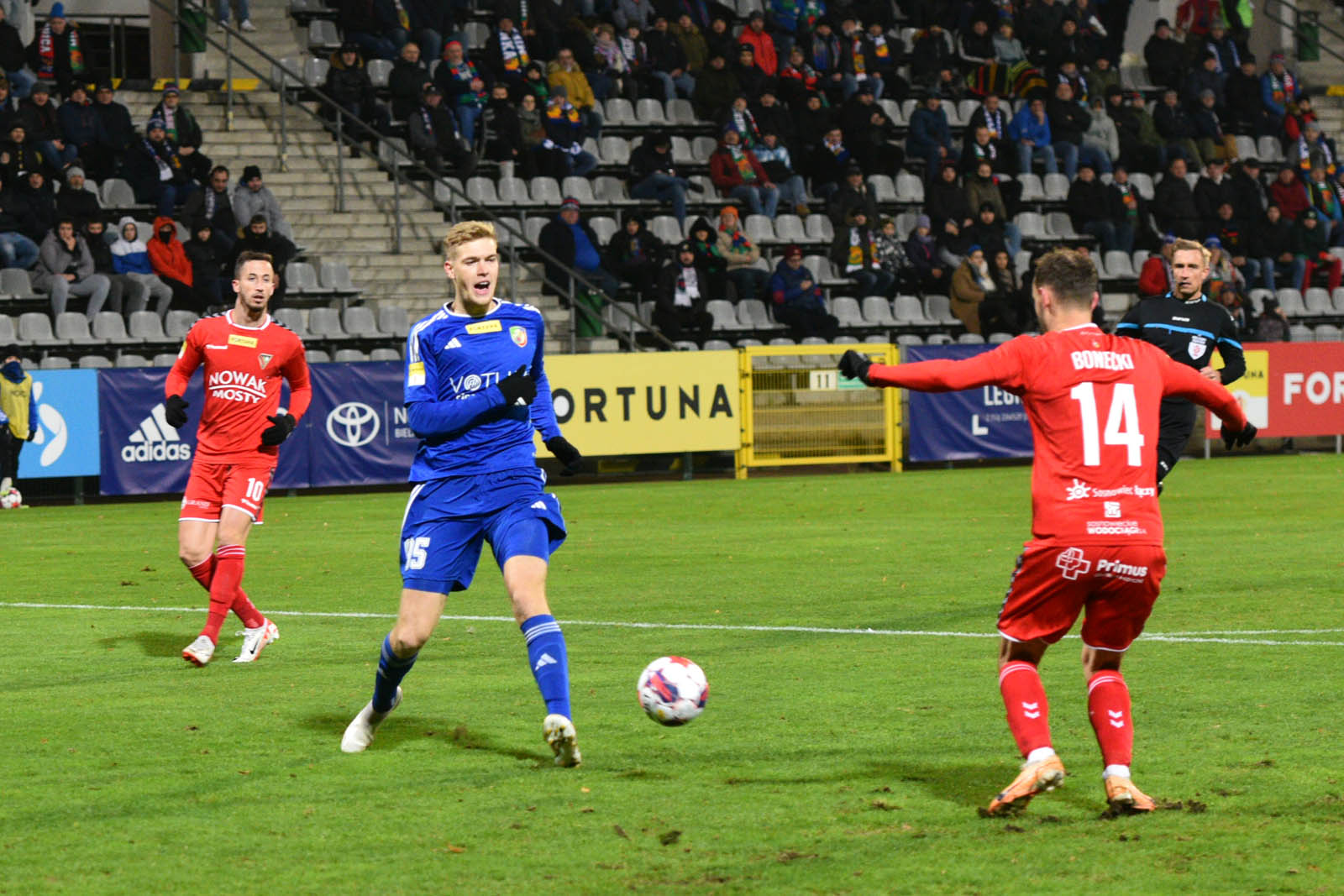 Miedź Legnica pokonała pewnie drużynę Zagłębia Sosnowiec