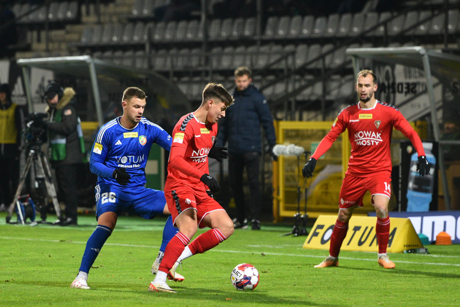 Miedź Legnica pokonała pewnie drużynę Zagłębia Sosnowiec