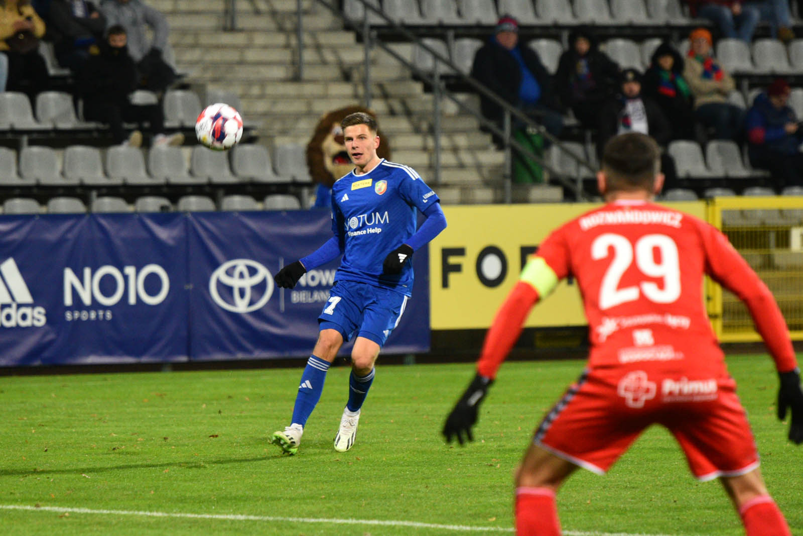 Miedź Legnica pokonała pewnie drużynę Zagłębia Sosnowiec
