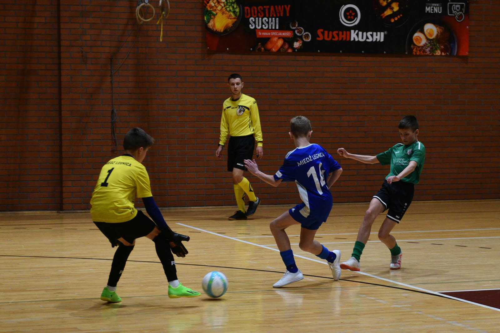 Miedź Legnica triumfuje w tegorocznym Turnieju Mikołajkowym