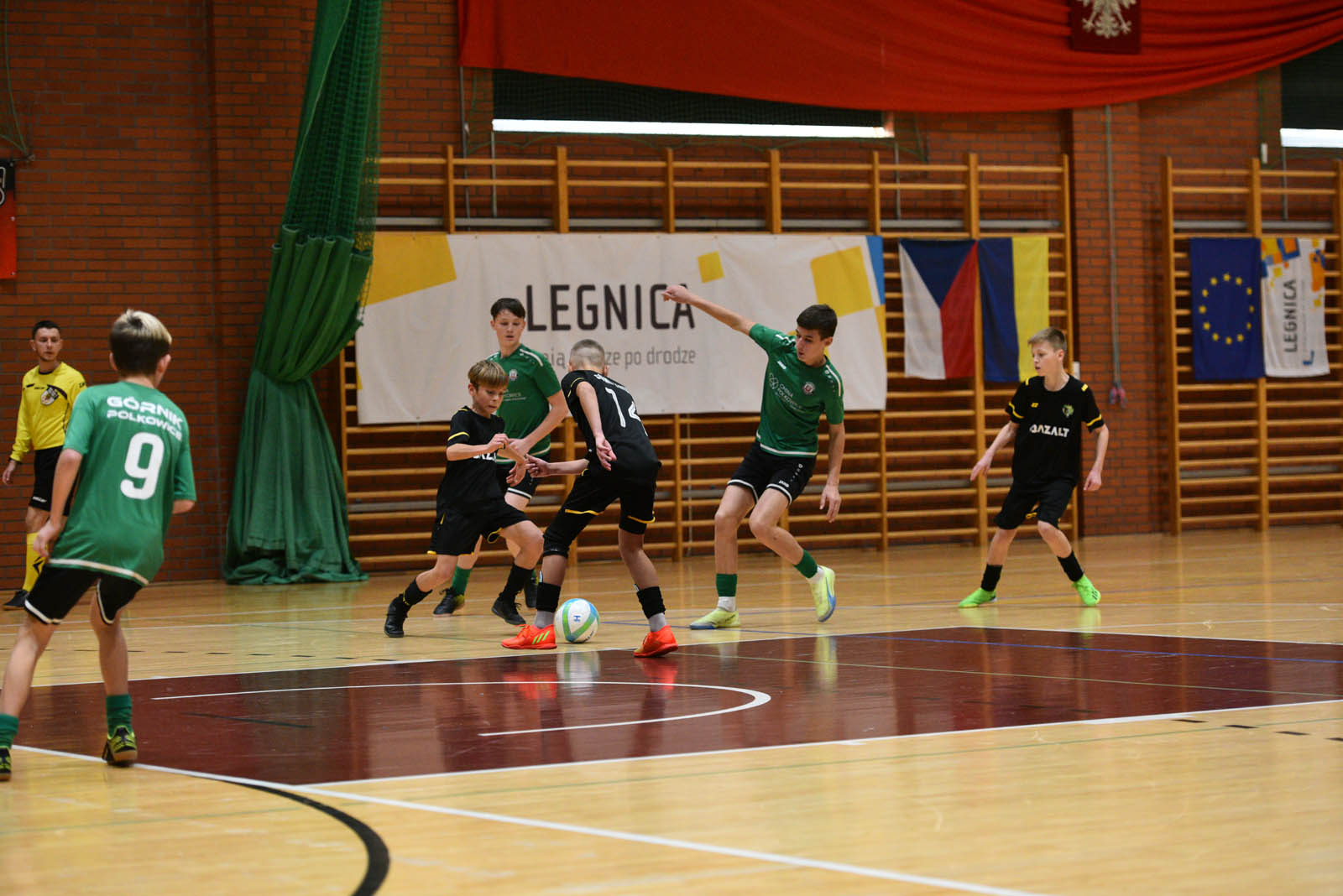 Miedź Legnica triumfuje w tegorocznym Turnieju Mikołajkowym
