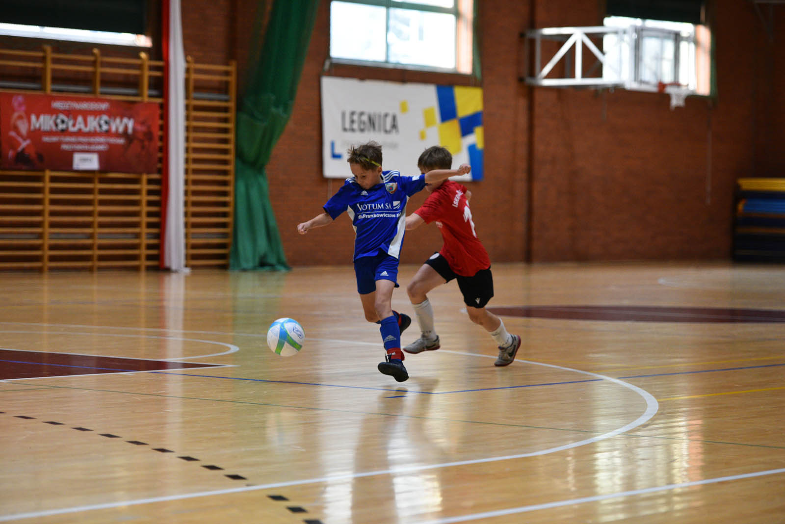 Miedź Legnica triumfuje w tegorocznym Turnieju Mikołajkowym