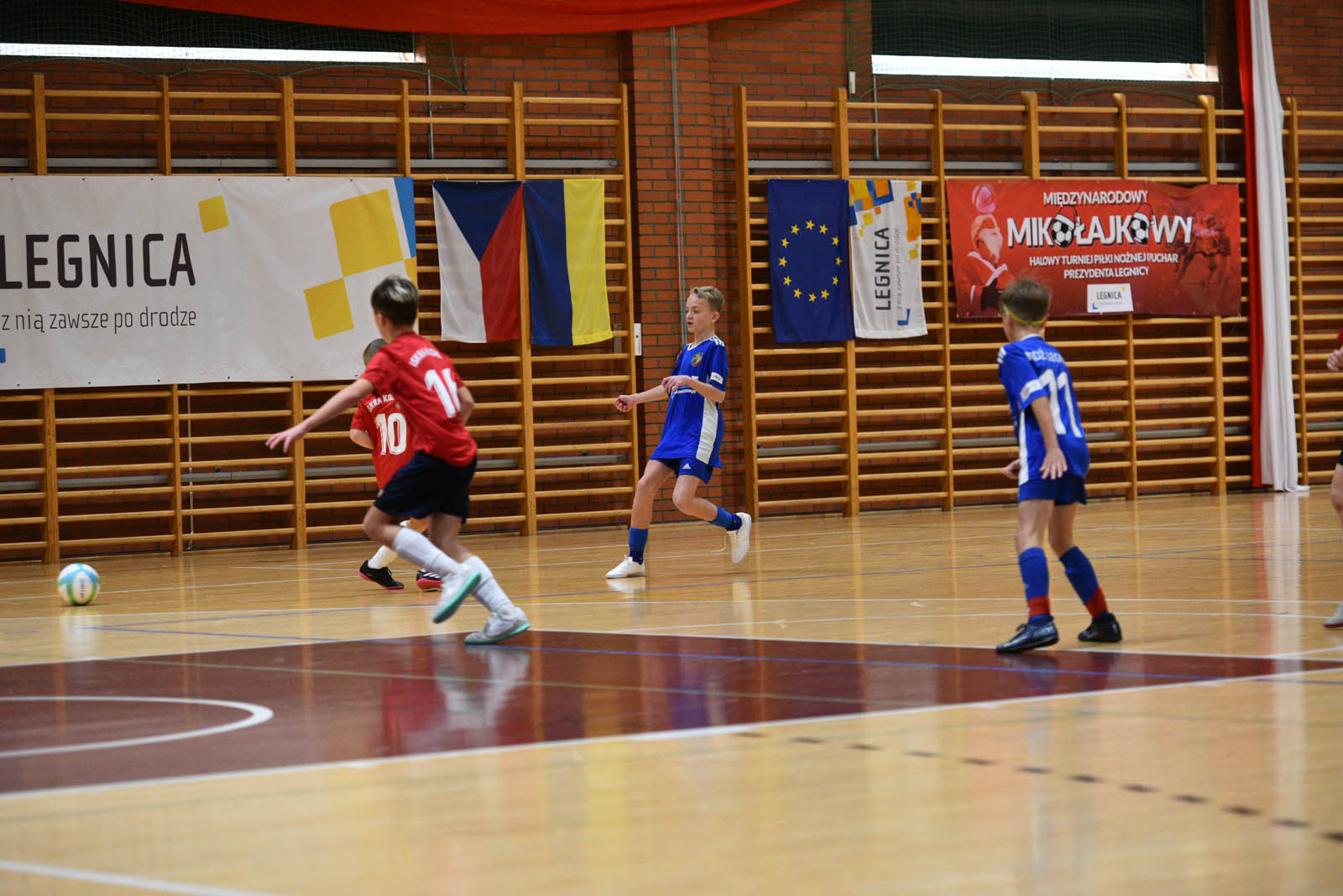 Miedź Legnica triumfuje w tegorocznym Turnieju Mikołajkowym