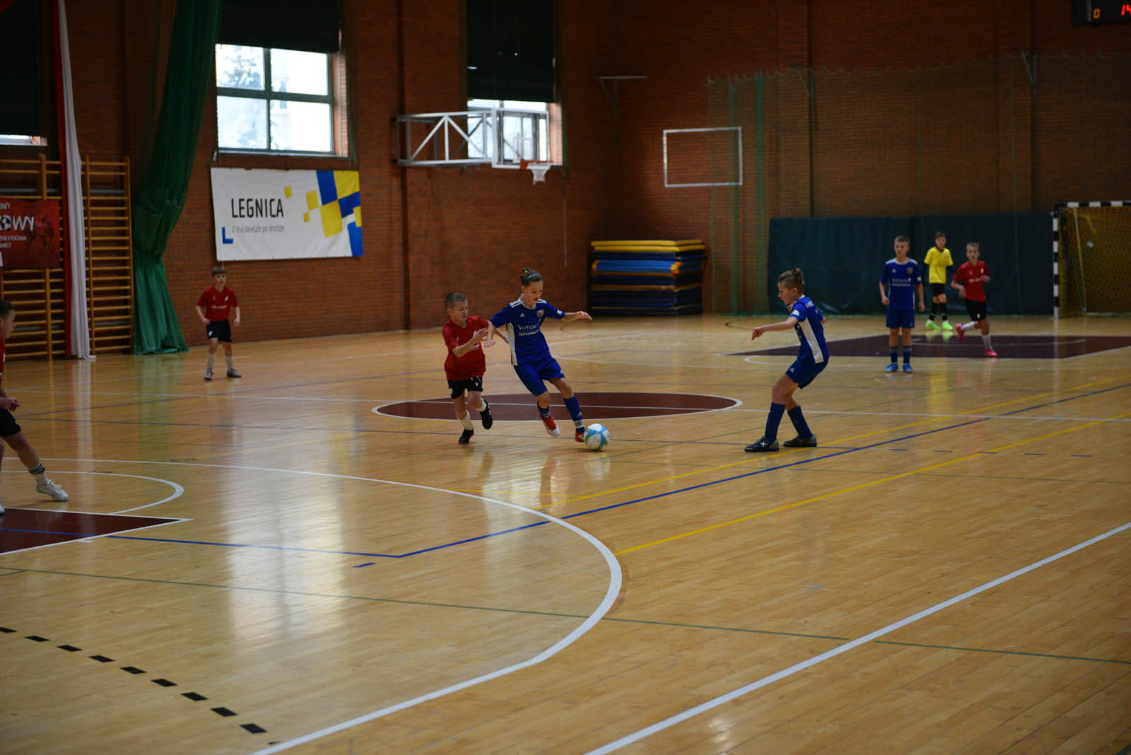 Miedź Legnica triumfuje w tegorocznym Turnieju Mikołajkowym